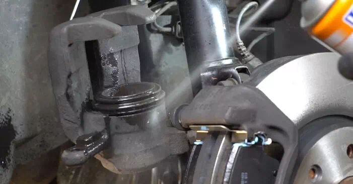 Besoin de savoir comment renouveler le bras de suspension sur MERCEDES-BENZ CLASSE C?  Ce manuel d'atelier gratuit vous aidera à le faire vous-même