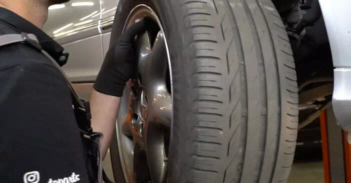 奔驰W203 2005 刹车盘更换方法 - PDF手册和视频步骤下载