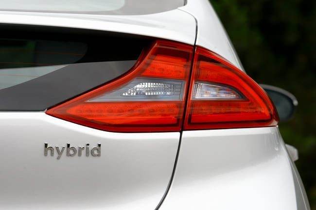 Voitures hybrides vs électriques au Royaume-Uni