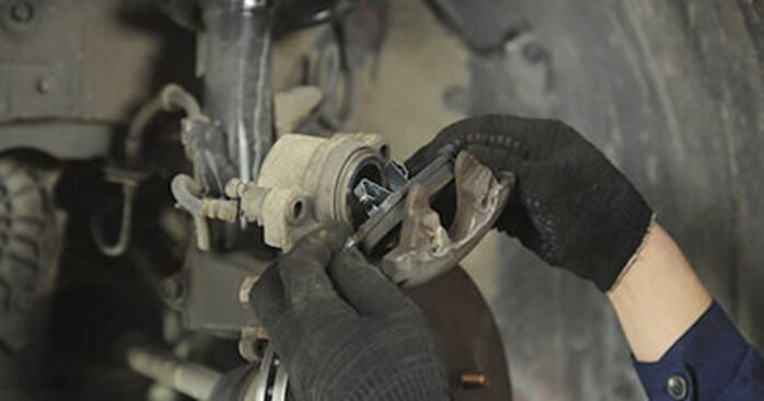 Remplacement des plaquettes de frein de la MAZDA 3 2.3 MPS: guides en ligne et tutoriels vidéo