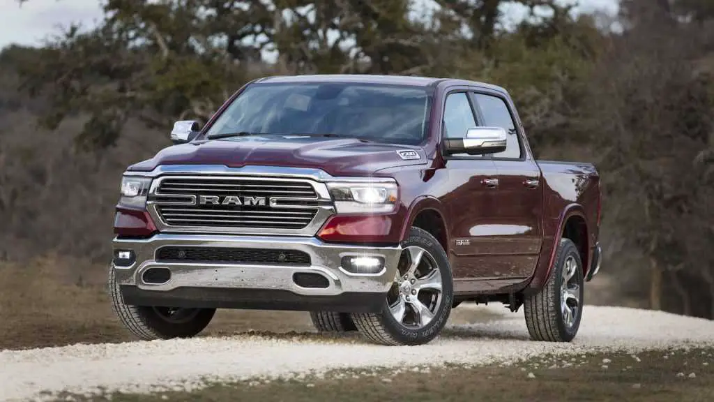 Reset de la luz de aceite en una camioneta Ram