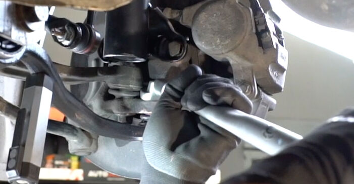 梅赛德斯W203球头固定扭矩