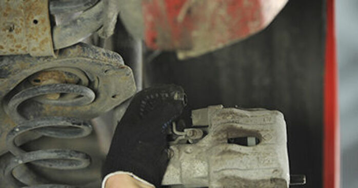 Radlagerwechsel an MAZDA 3 (BK) 2.3 MPS Turbo 2006