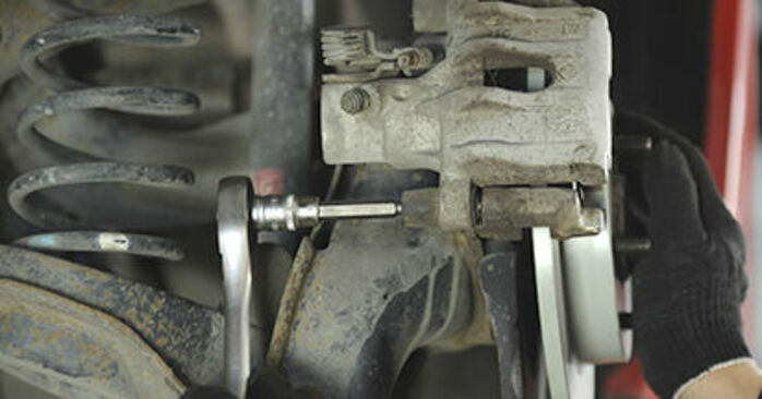 Radlagerwechsel an MAZDA 3 (BK) 2008